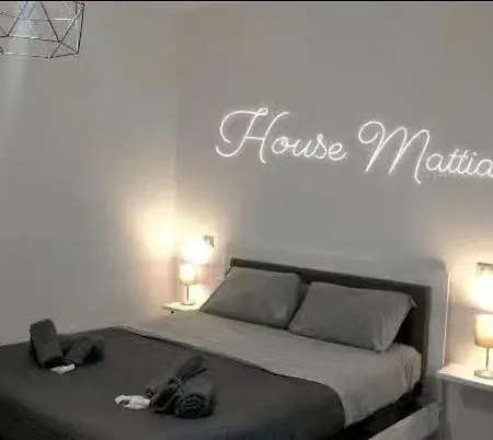 House Mattia Apartment