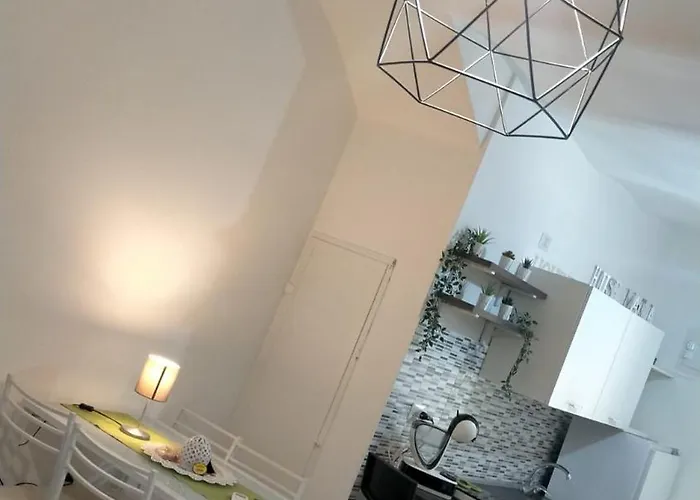 House Mattia باري